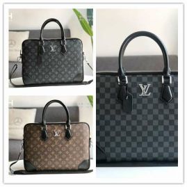 Picture of LV Mens Bags _SKUfw98602602fw
